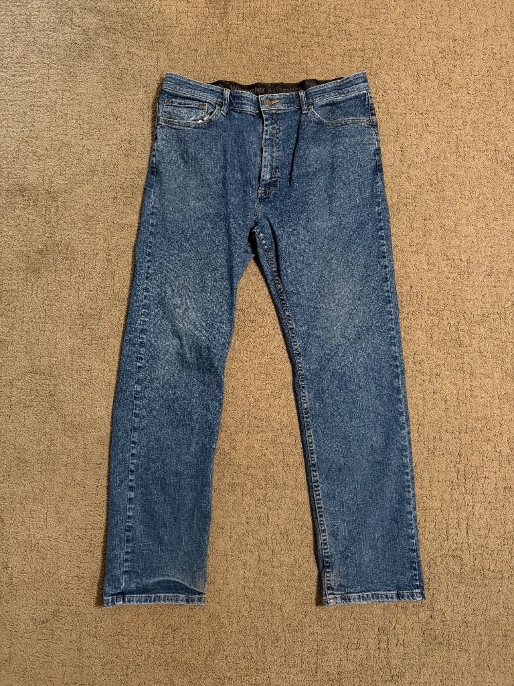 Wrangler Authentics Men’s Comfort Flex Waist Straight Jeans Medium Blue 36x32